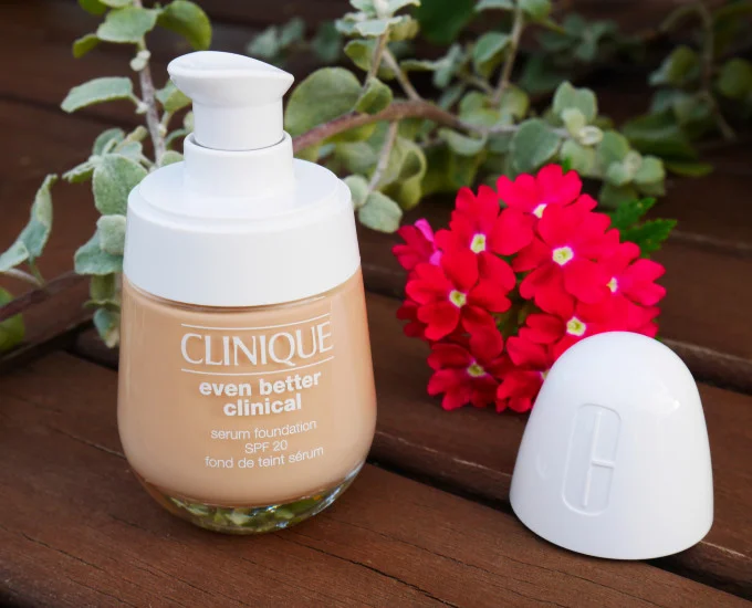 Clinique Even Better Clinical serum foundation