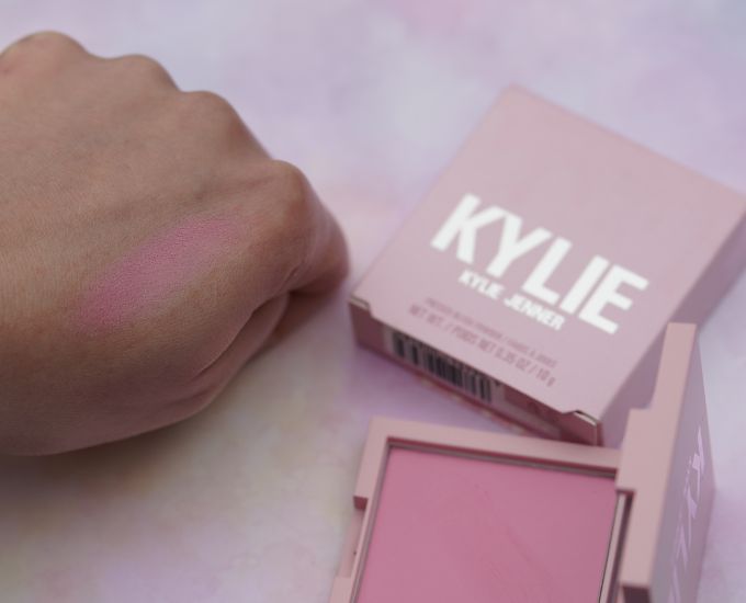 Kylie Cosmetics Blush 336 Winter Kissed Swatch