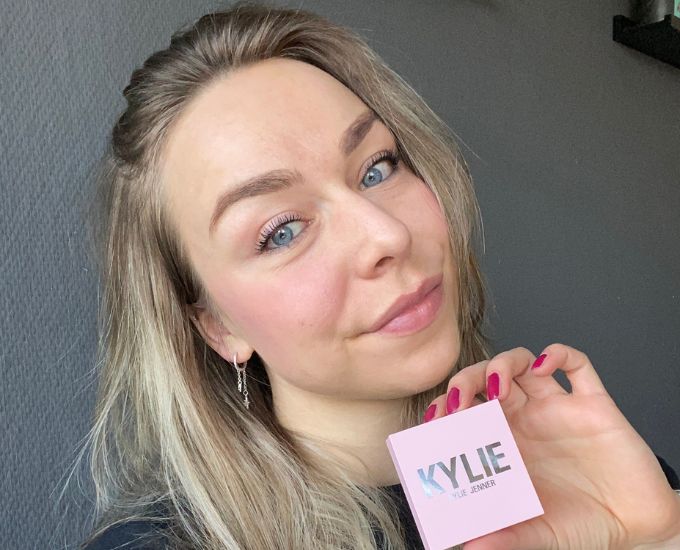 Kylie Cosmetics Blush Swatch