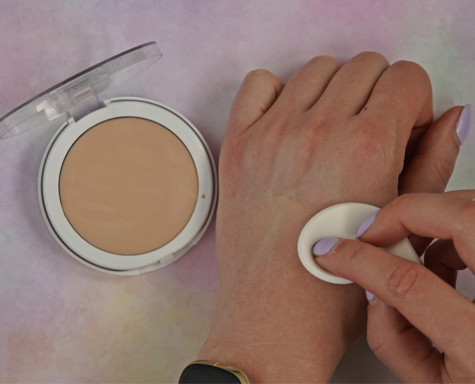 Maybelline Super Stay Powder Foundation 110 Swatch