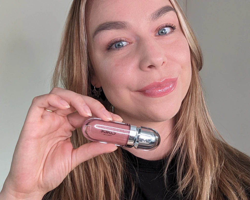 Kiko Milano 32 Pearly Natural Rose Swatch