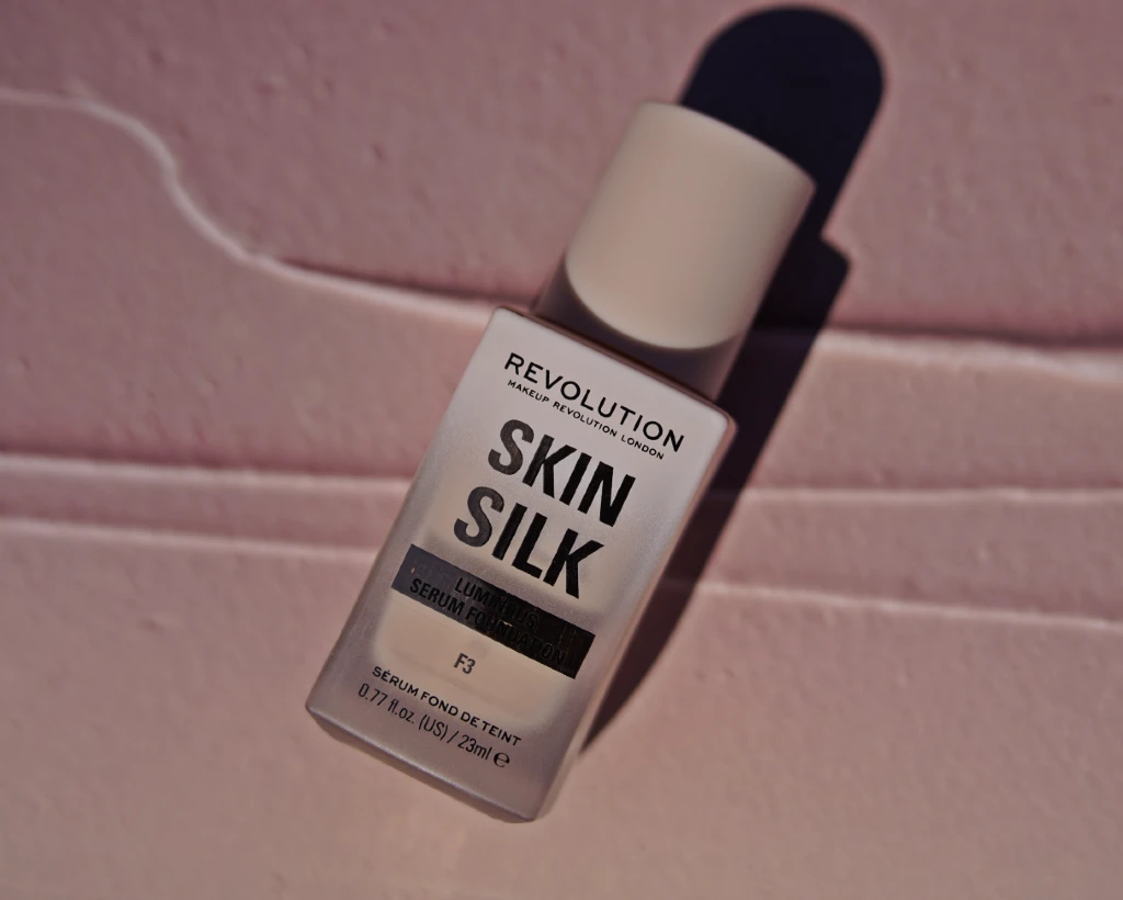Makeup Revolution Skin Silk Luminous Serum Foundation