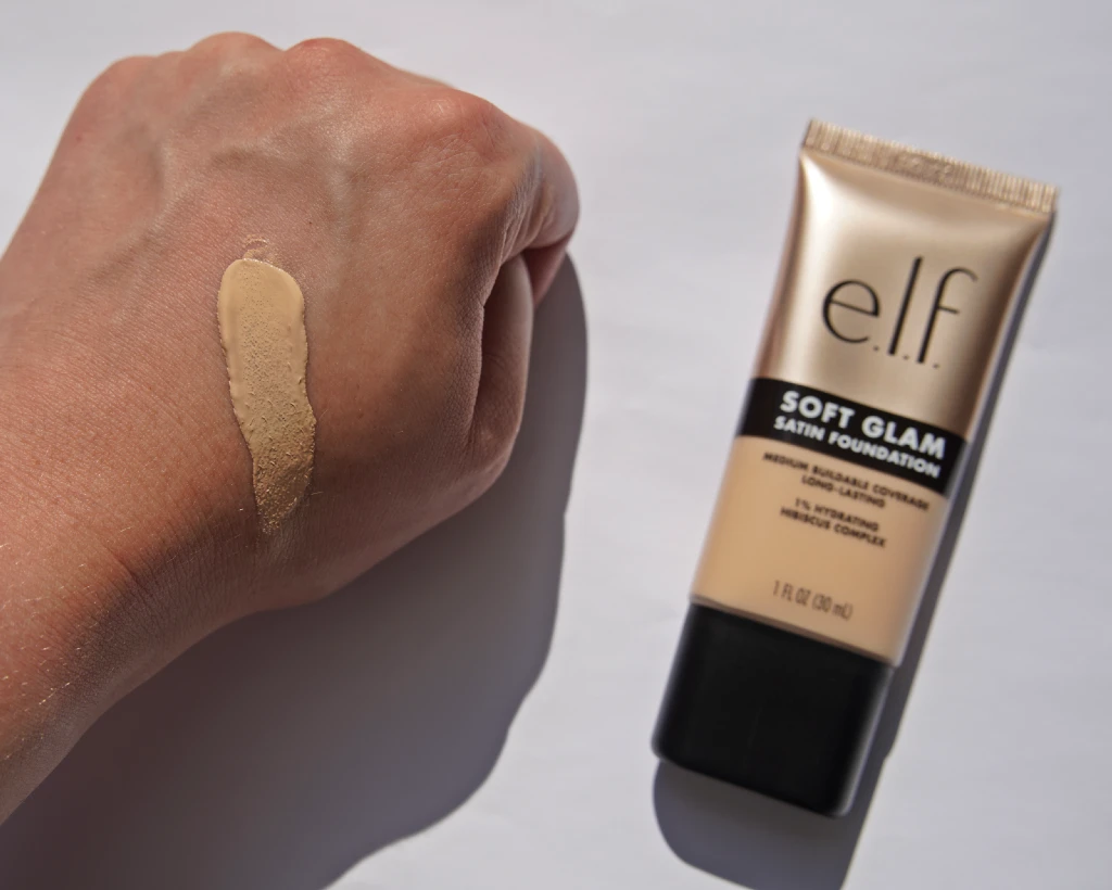 elf Soft Glam Foundation 20 Light Cool Swatch