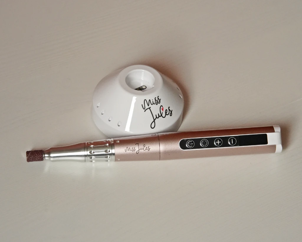 Miss Jules Nagelfrees Elektrisch